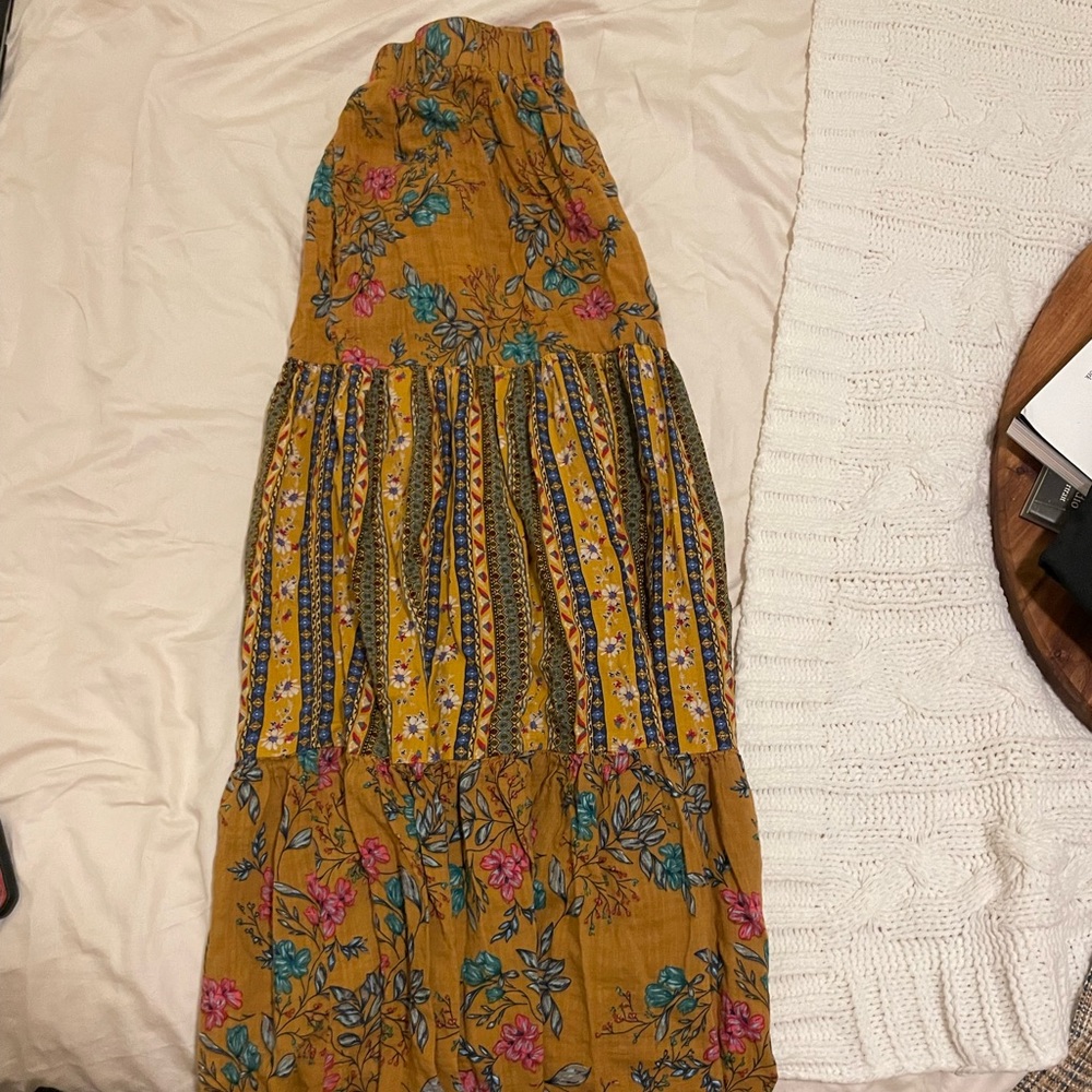Bohemian skirt w/ elastic waist